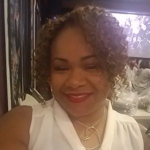 Meet your Posher, Leena